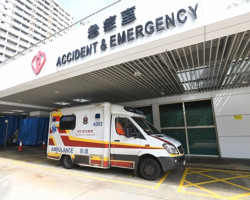 男子送院治理。資料圖片