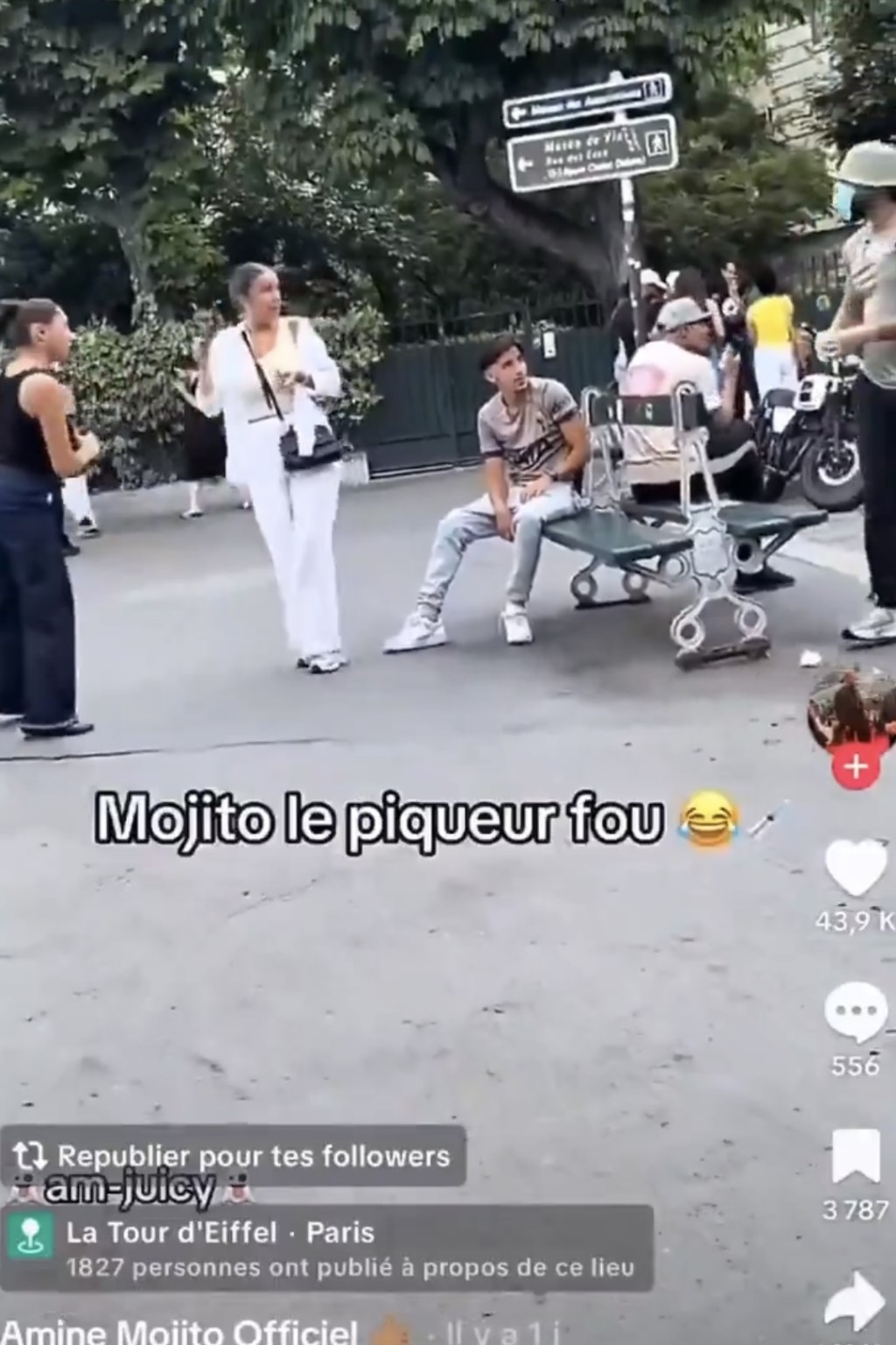 法国男网红悄悄靠近街上的陌生人假装打空针吓人。 Amine Mojito Official