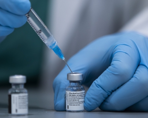 以色列批准為5至11歲兒童接種輝瑞新冠疫苗。AP圖片