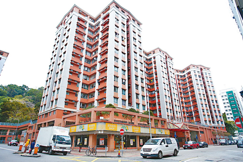 二手市場錄得多宗破頂成交，新錄樂年花園造價1080萬，創屋苑歷史新高。