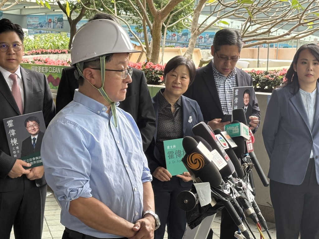 霍偉棟(前)自己在培育工程、創新科技及新興科技領域的人才方面累積了一定基礎。 霍偉棟(前)自己在培育工程、創新科技及新興科技領域的人才方面累積了一定基礎。