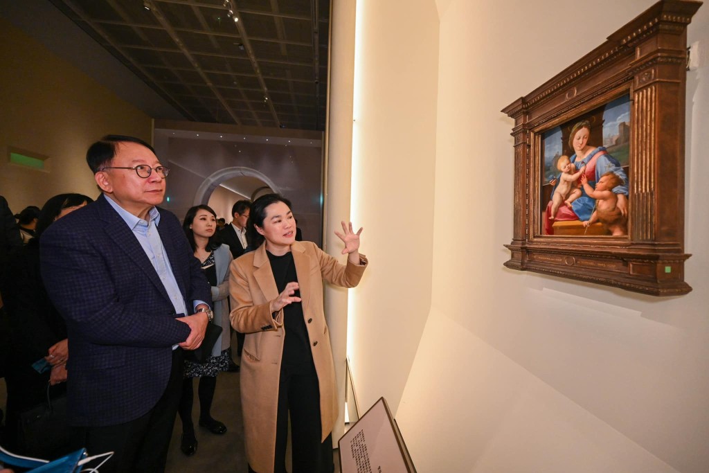 陈国基到故宫文化博物馆欣赏梵高等大师的作品。陈国基FB