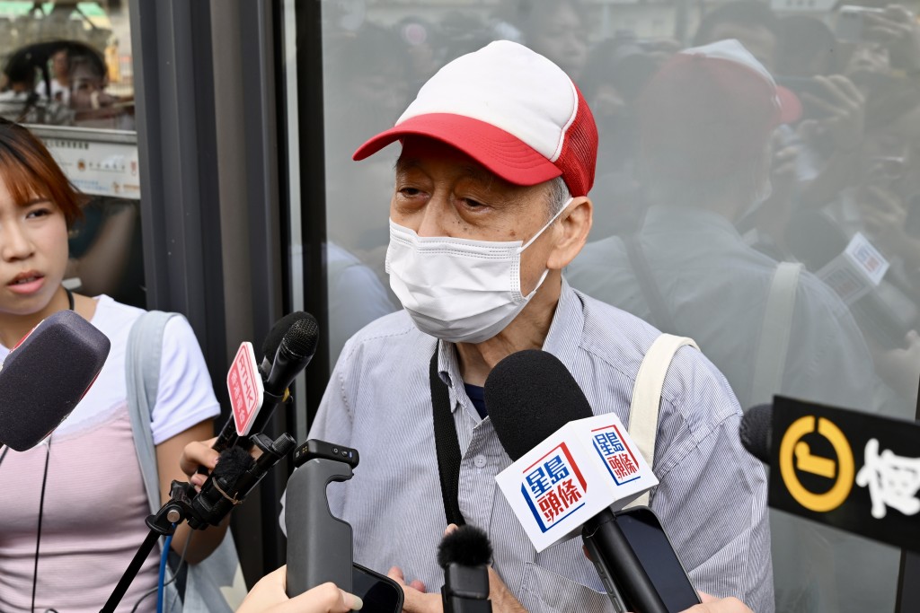 宏新閣居民林先生。 宏新閣居民林先生。
