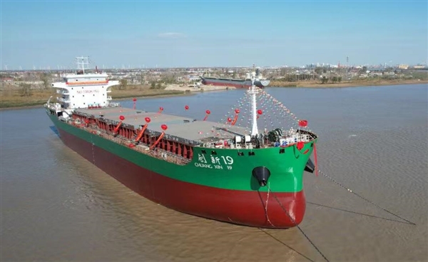 全甲醇燃料船「創新19」首航成功。快科技