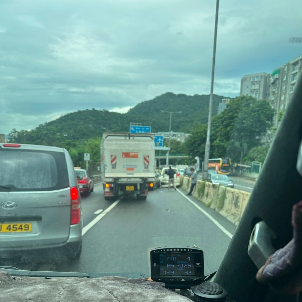 馬路的事 (即時交通資訊台)
