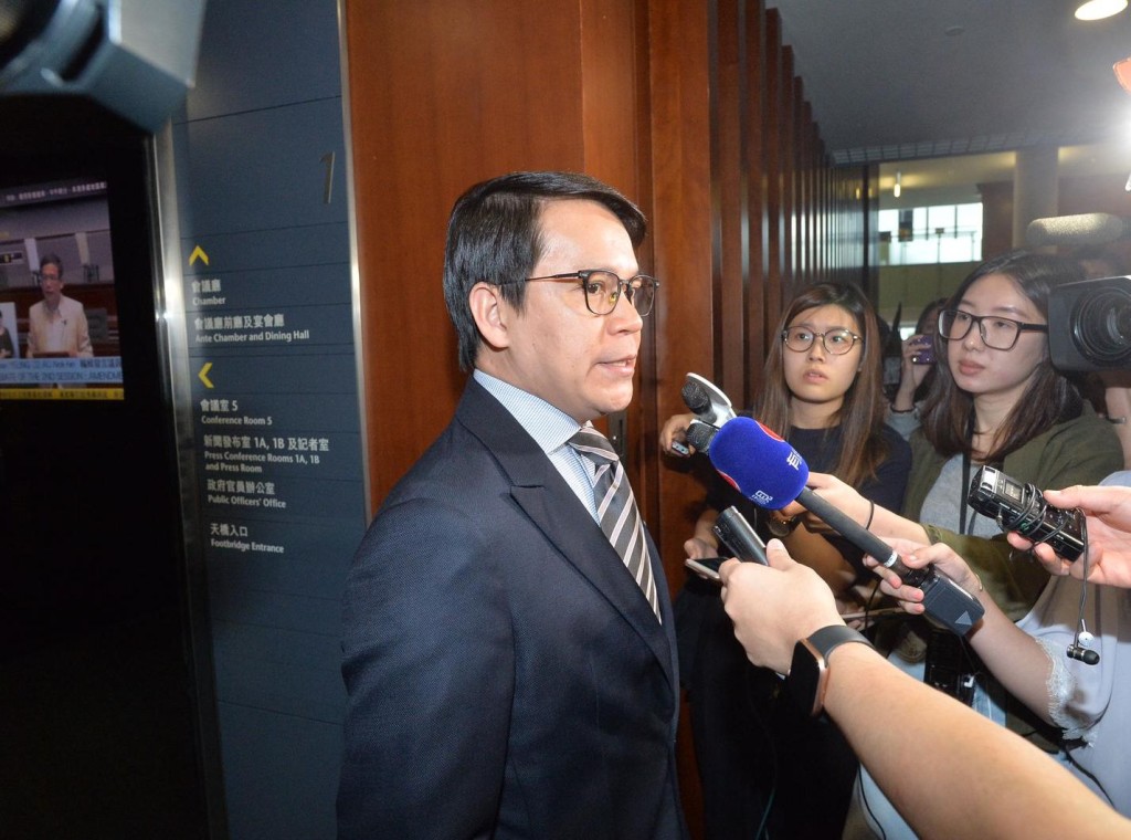 建制派下午開會。
