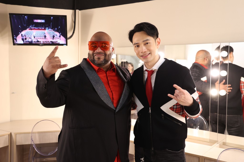 音樂人Chris Polanco為王梓軒及《演鬥聽》出咗唔少力。
