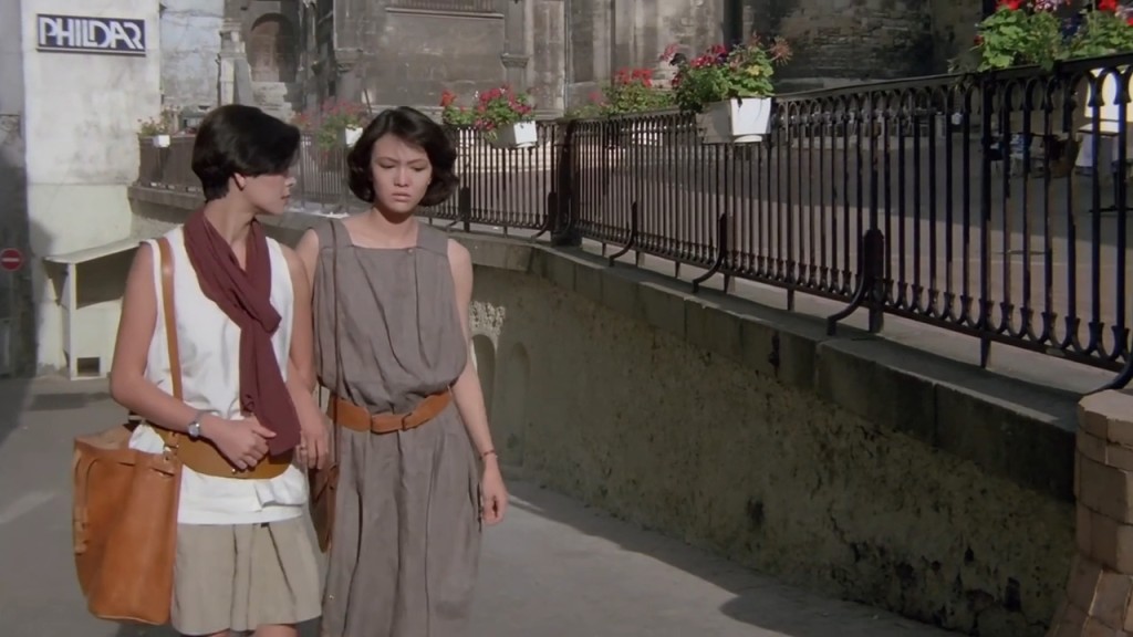 1982年鄭裕玲與周潤發合作《花城》，翌年獲得金像獎最佳新演員。