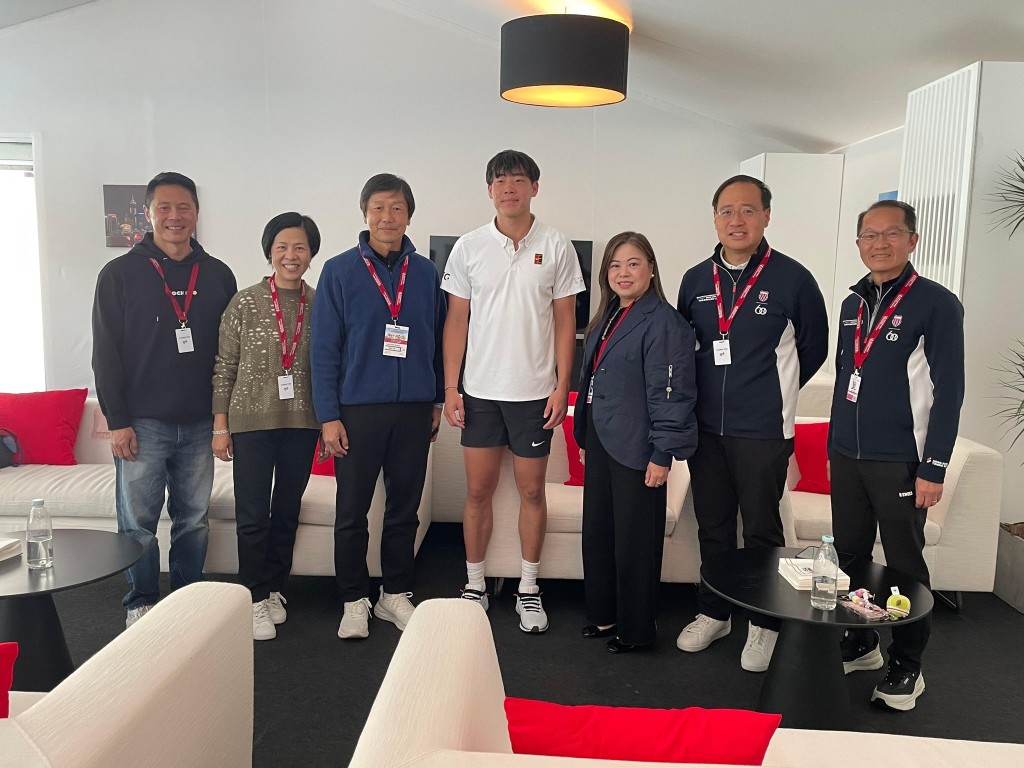 羅淑佩等到維園為Coleman打氣。羅淑佩fb