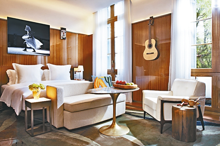 圣保罗瑰丽酒店设有一百六十间令人眼前一亮的优质客房及套房。