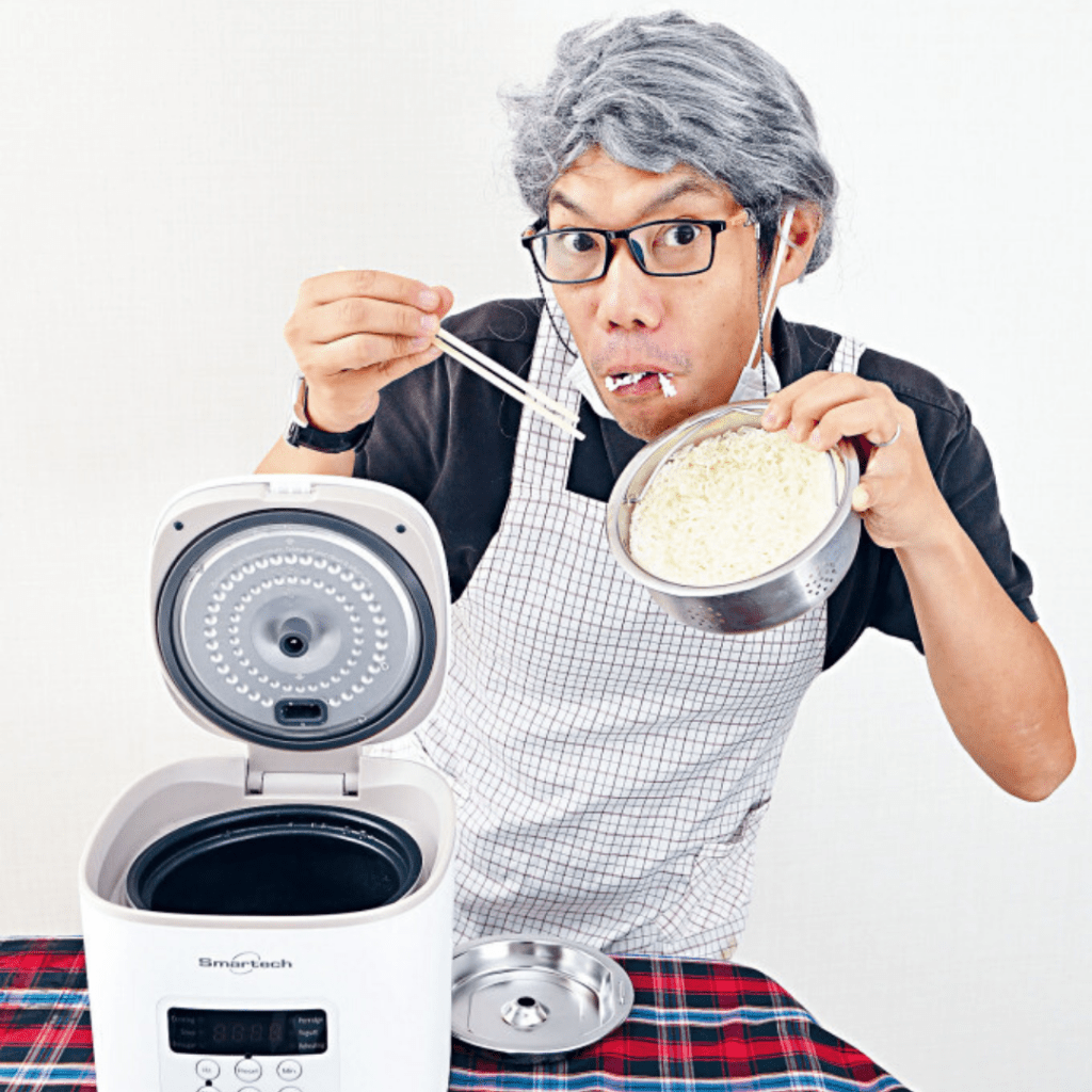 低糖白飯適合老人家吃，SC-2898勝在小巧，放在廚房夠慳位。