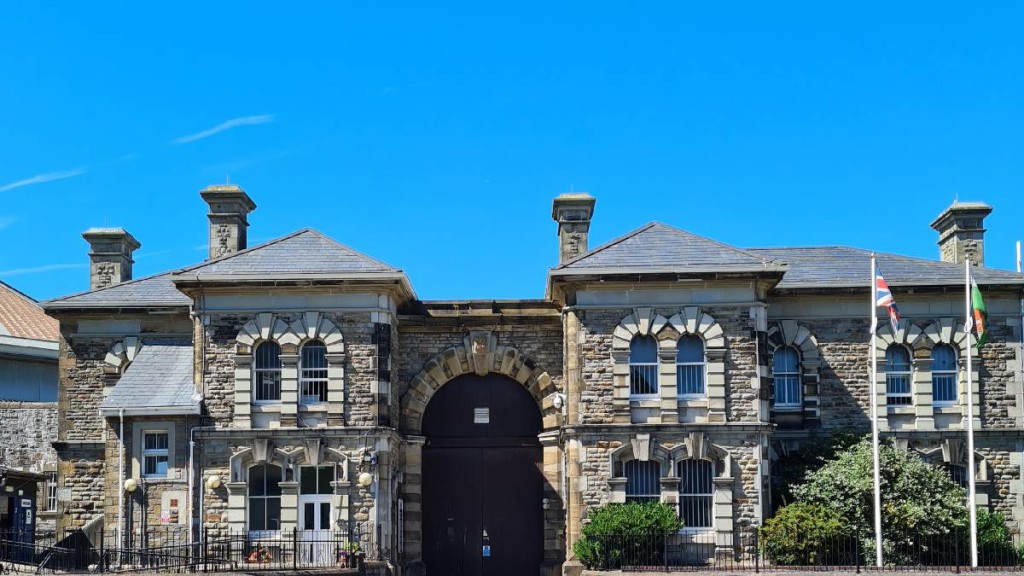 費頓服刑的英國威爾斯斯旺西監獄。HMPPS