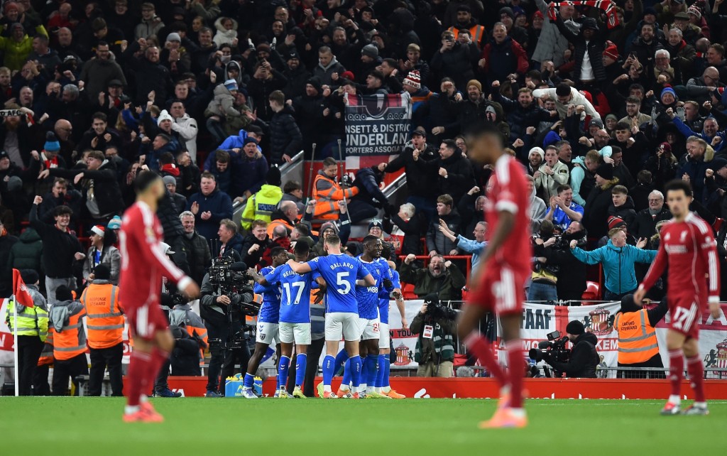 利物浦於67分鐘先失守。路透社