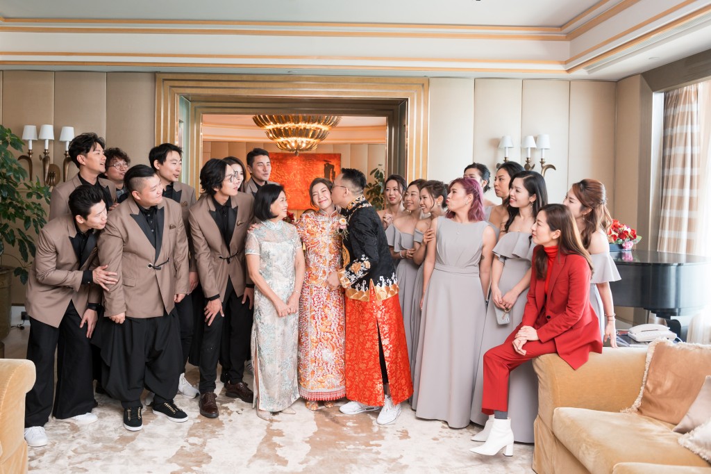 終於抱得美人歸,錫番老婆一啖先!