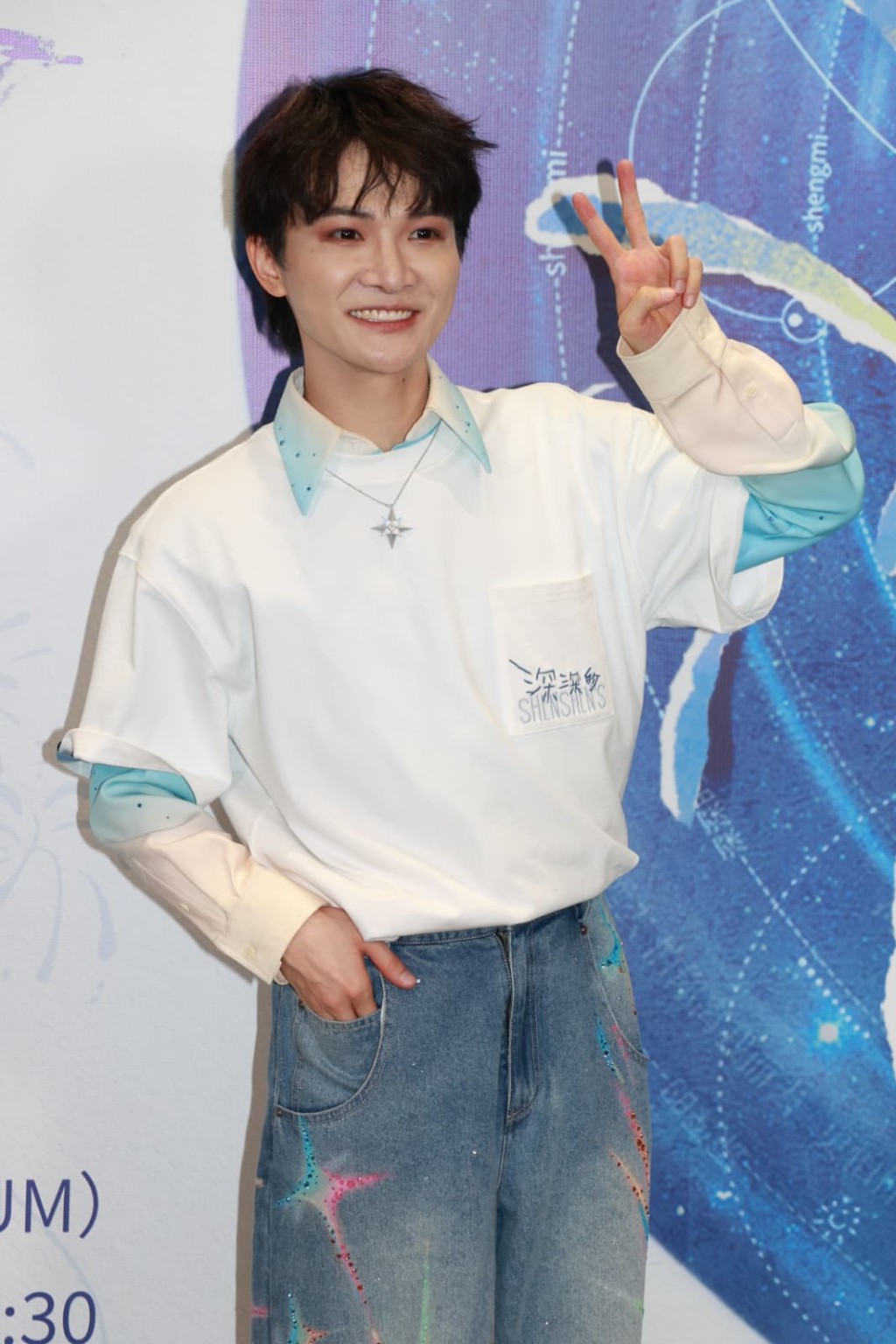 香港站与其他城市站的不同之处，他表示编曲上把《好运来》变成《财神到》。