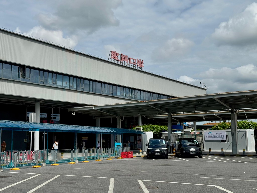 隨著新皇崗口岸開通，舊皇崗口岸將完成歷史使命。 麥鍵瀧攝