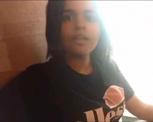 拉哈芙(Rahaf Mohammed Alqunun)在Twitter報告自己被扣押在機場酒店。Rahaf Mohammed twitter