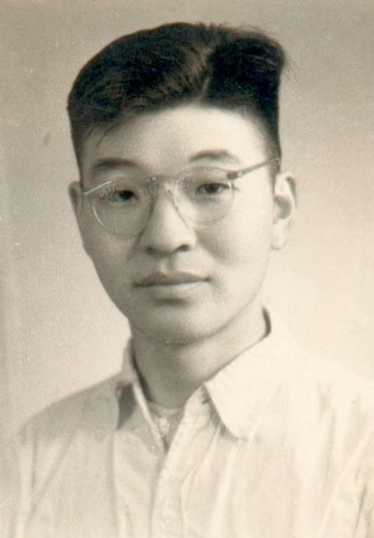 潘镜芙1952年在浙江大学毕业。