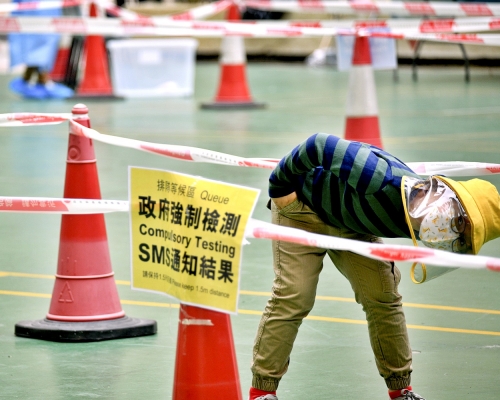 政府在多區提供流動採樣站。