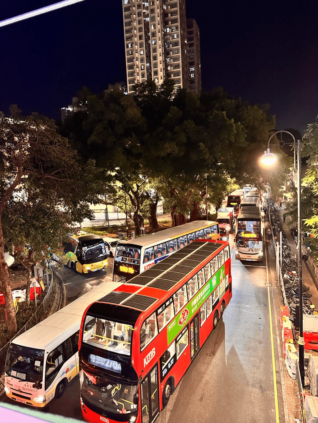 上水區周四晚（5日）發生嚴重交通大擠塞，區內多條主要幹道自晚上7時許開始陷入癱瘓狀態。Threads@priscillatangny