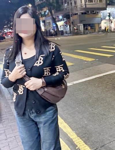 兩名女子中，一人直髮。fb「灣仔群組」截圖