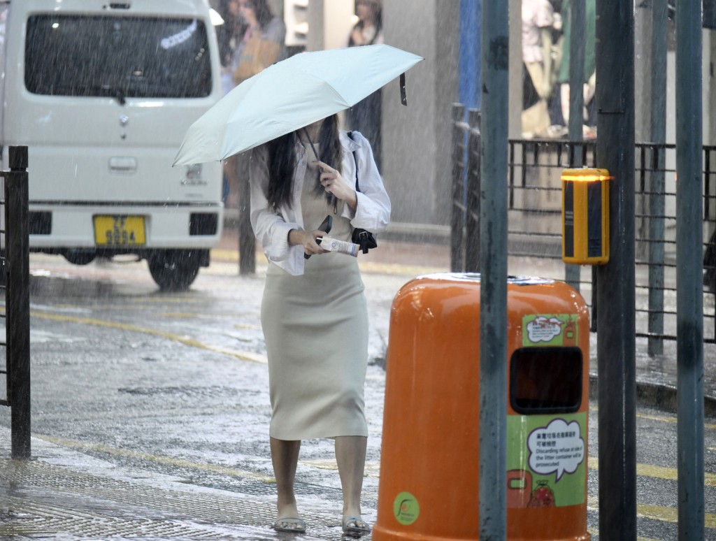 今年7月成為歷來7月份雨量其中一個第二高。資料圖片 今年7月成為歷來7月份雨量其中一個第二高。資料圖片