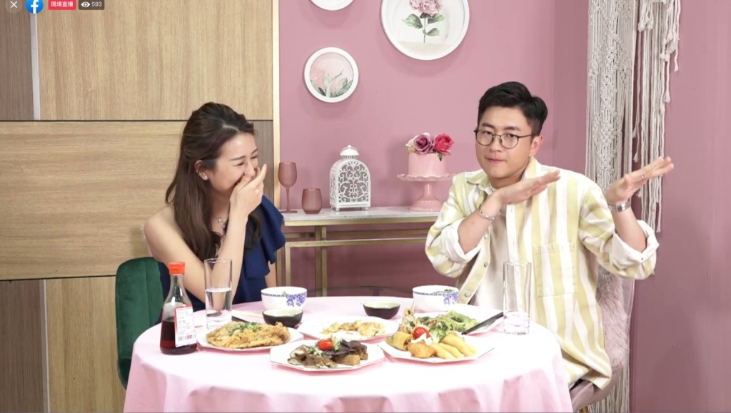 馬貫東與黃婉恩一齊撐枱腳。