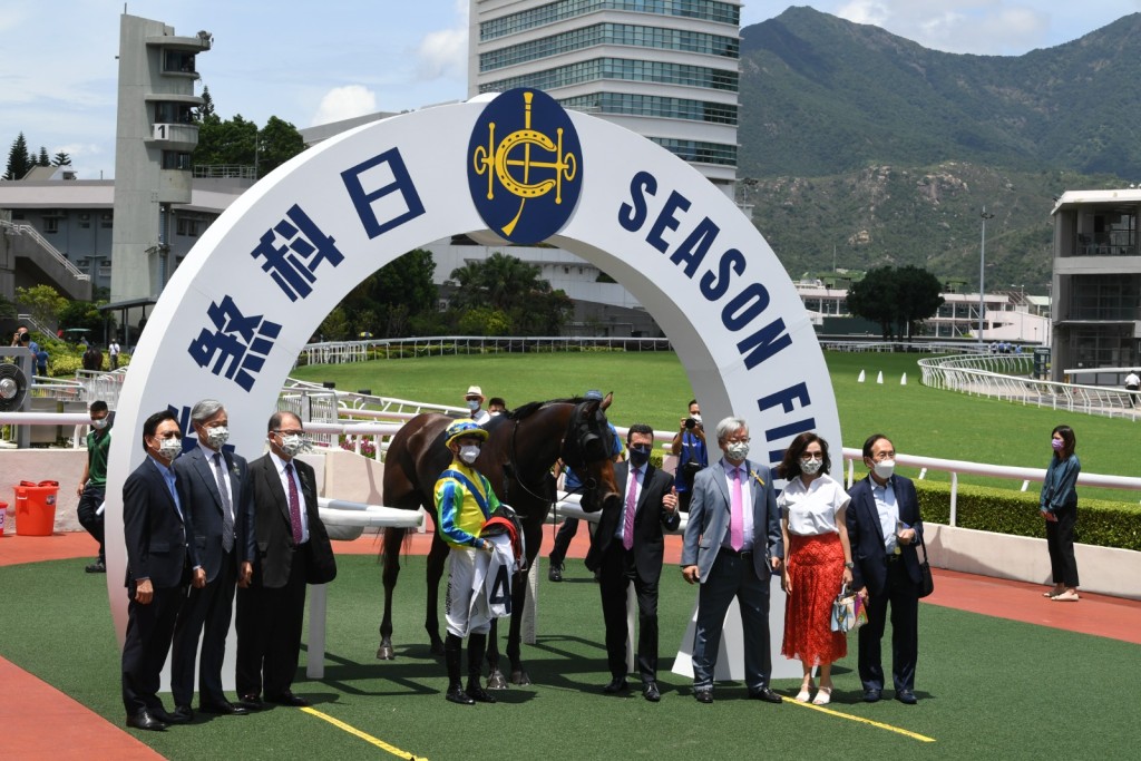 煞科日投注額有20億3900萬元，創香港回歸後單日投注額新高。