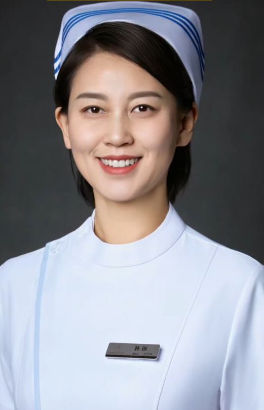 韓琳被質疑只搞學術管理，脫離護士前線。微博＠北美一號社交悍匪  