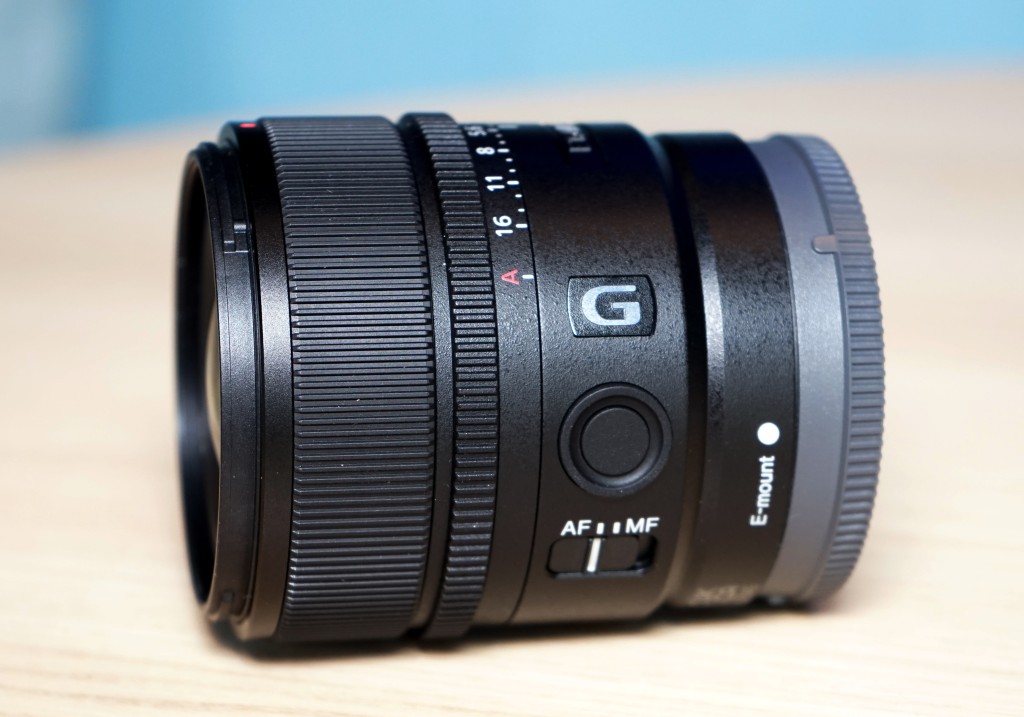 E 15mm F1.4 G在鏡身加入了手動光圈環。