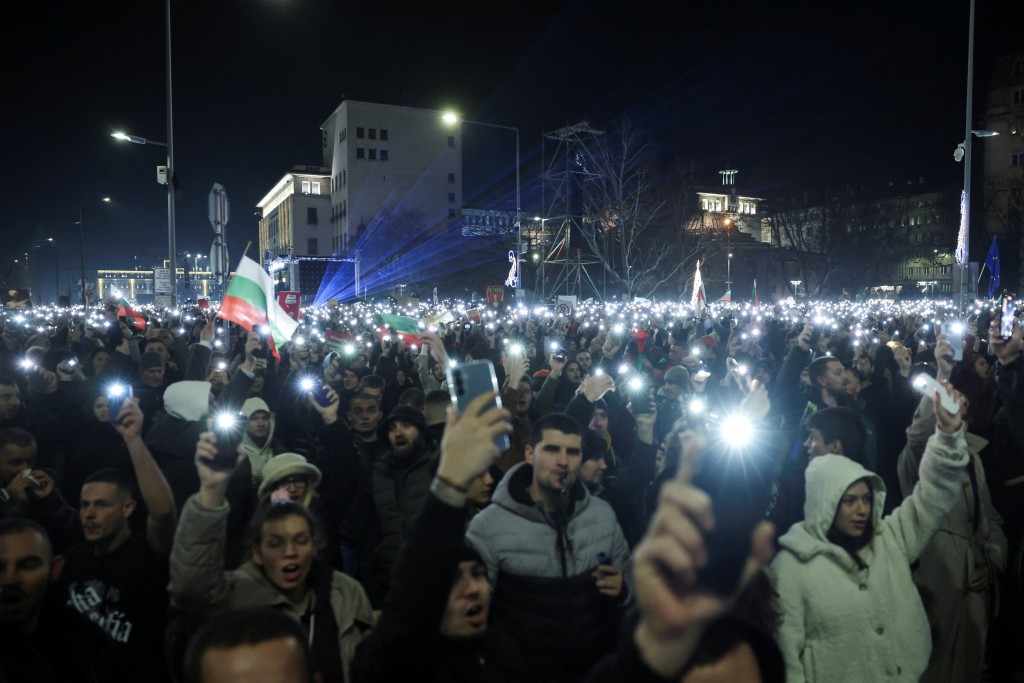 保加利亞爆發反政府示威。路透社