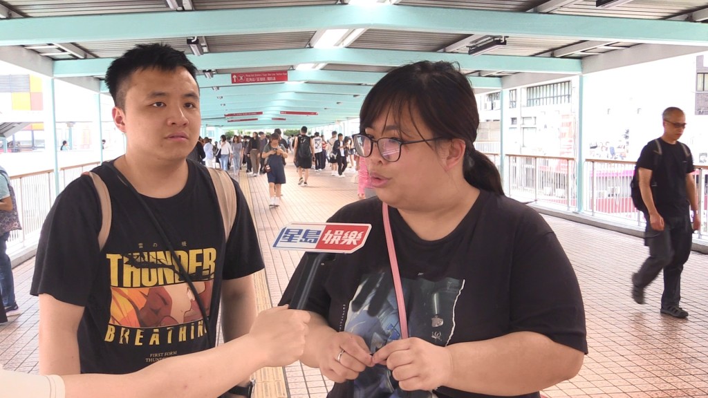 市民Marco與同行的Janice都對歌曲《久別重逢》非常有印象。