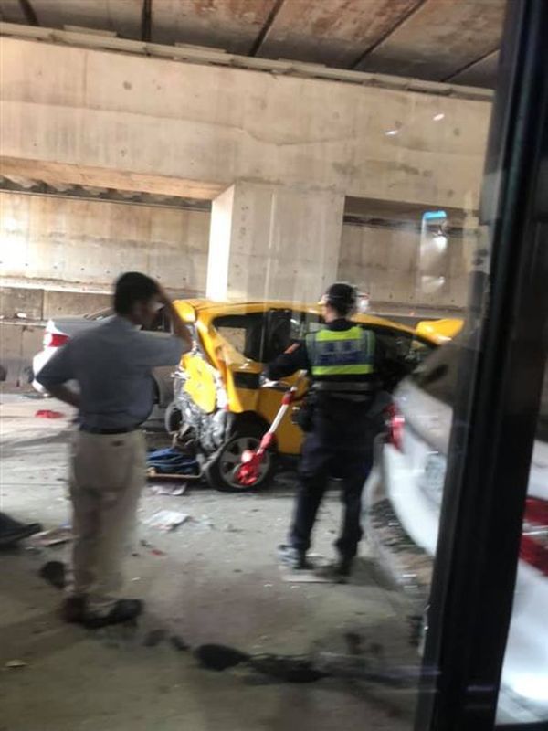 意外涉及6輛車。圖:爆廢公社二館fb