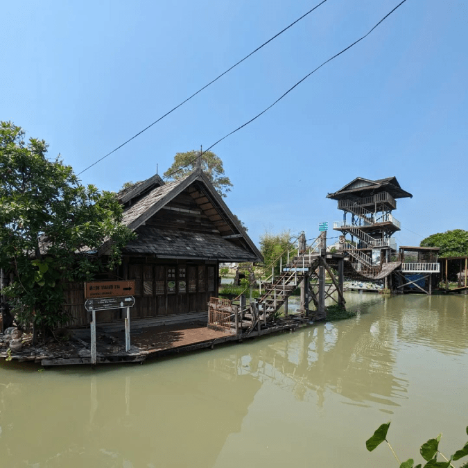 警方接獲舉報稱有外國導遊從事非法旅遊業務。（IGwademcnair）