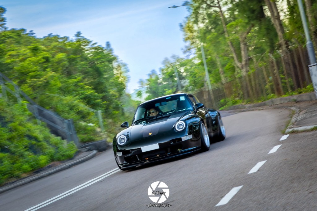 梁朝偉早前被拍得開其超級跑車於石澳飛馳。（Threads@ ahthew_photography） 