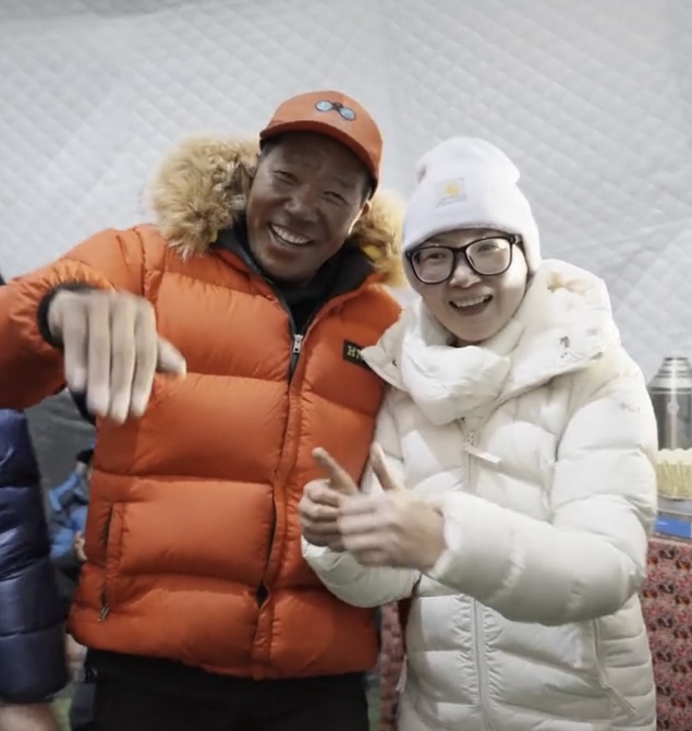 湖南女登山者管靜。上游新聞 湖南女登山者管靜。上游新聞