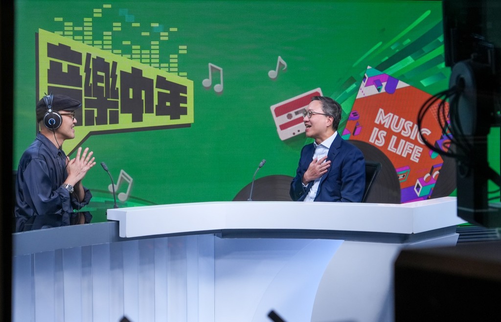 林定國(右)透露接新娘所唱的歌曲便是《愛是這樣甜》。林定國FB圖片 林定國(右)透露接新娘所唱的歌曲便是《愛是這樣甜》。林定國FB圖片