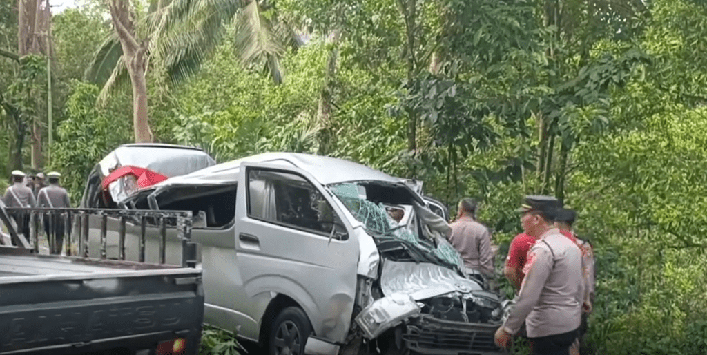 涉事車輛損毀嚴重。Threads@info_baturiti 涉事車輛損毀嚴重。Threads@info_baturiti