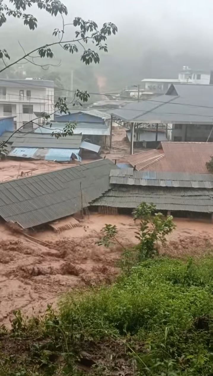 磨憨24小时降雨187.5毫米，需紧急疏散逾2200人。