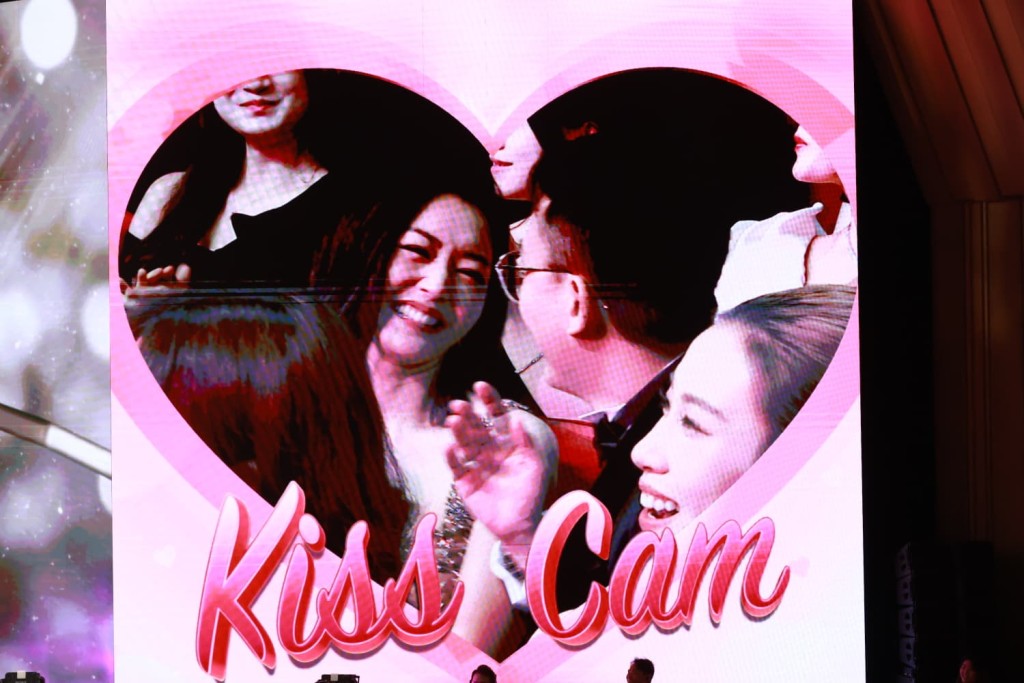 衛詩雅︰「老公追住我嚟錫，怕人哋影唔到！」