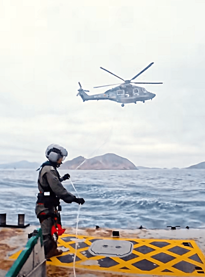 飛行服務隊海上搜救情況。fb：保安局 Security Bureau