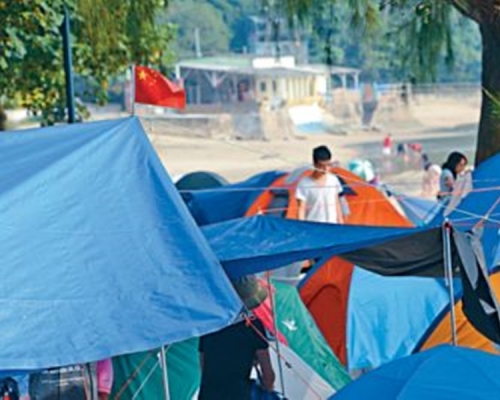 內地旅客轉戰香港海灘郊野公園。資料圖片