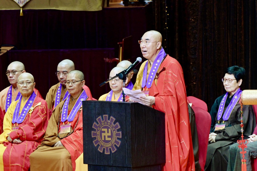 香港佛教聯合會會長寬運法師表示，天的世界並不平靜。蘇正謙攝