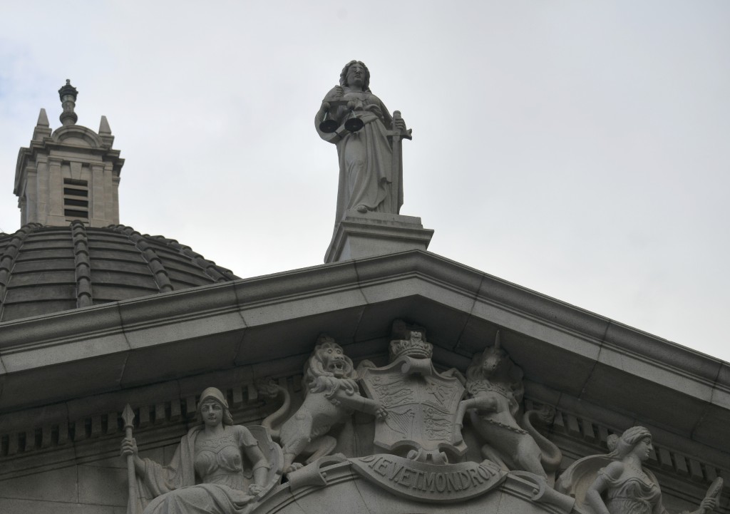 如法院作决定前如未取得特首证明书，须由香港国安委作决定。资料图片