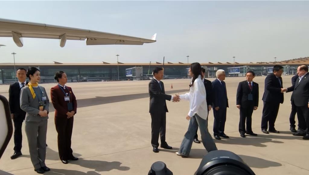 鄭麗文一行結束大陸參訪,中午搭機離京返台。包括中台辦主任宋濤在內,多位中共官員至機場送機。 中時 鄭麗文一行結束大陸參訪,中午搭機離京返台。包括中台辦主任宋濤在內,多位中共官員至機場送機。 中時