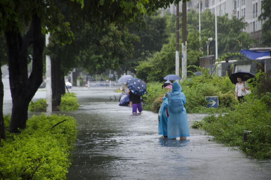 廣西北海、玉林地區不少村鎮被水淹。