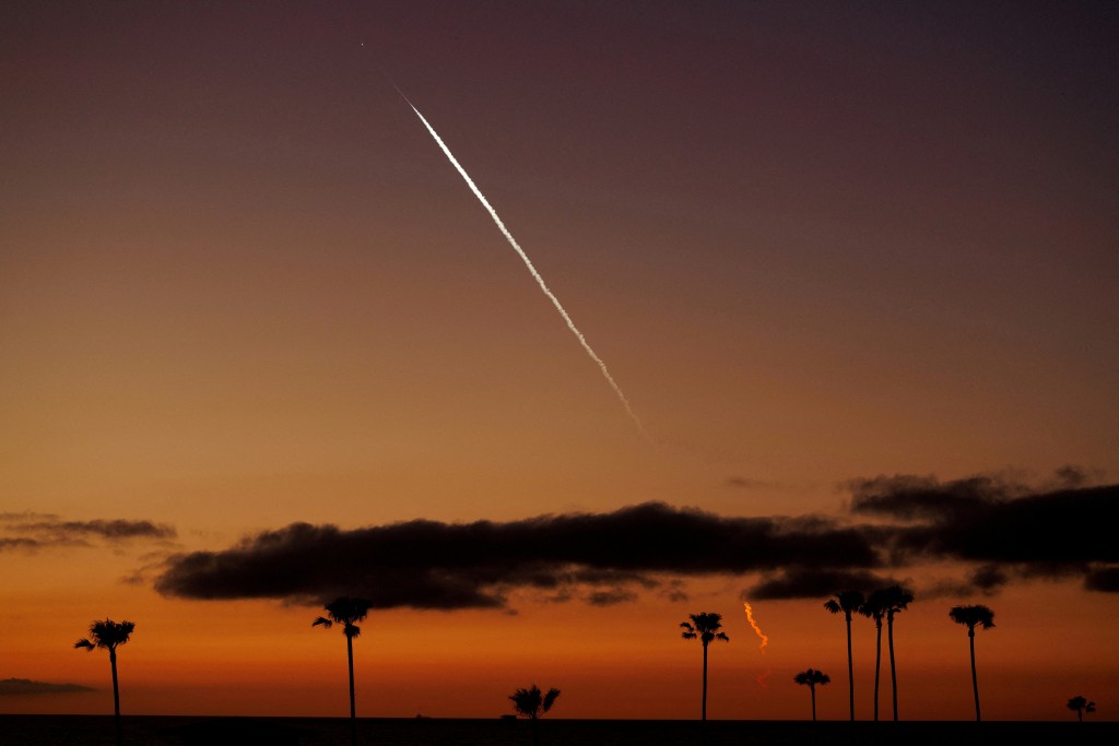 SpaceX“星舰”首次成功入轨 拟部署26枚新一代Starlink卫星。路透社 