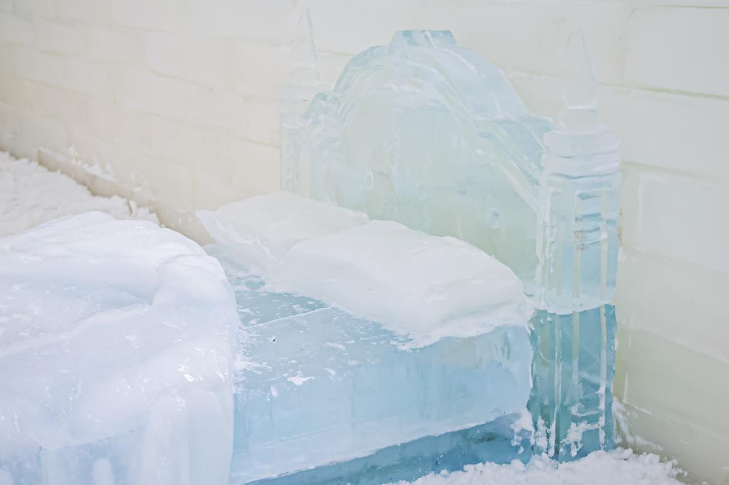 「冰床」暗自藏在秘密空間，靜待被觀眾發現。