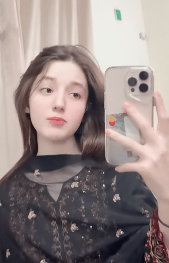 莎娜是知名網紅。TikTok@SanaYousaf 莎娜是知名網紅。TikTok@SanaYousaf