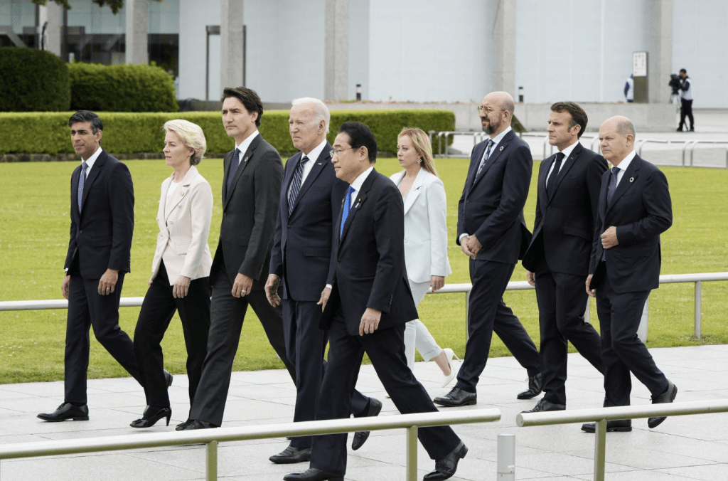 七国集团（G7）峰会的领袖联合声明表示会扩大制裁俄罗斯后，英美两国即日公布新制裁计划。路透社